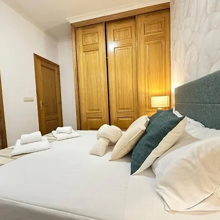 Ybh Lopez De Neira 42, 1 * Vigo