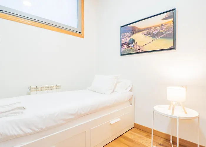 Ybh Lopez De Neira 42, 1 * Comarca de Vigo